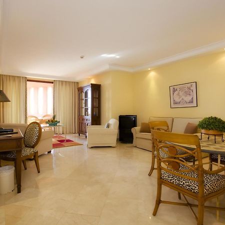 Bahia Beach Apartments إِستيبونا الغرفة الصورة
