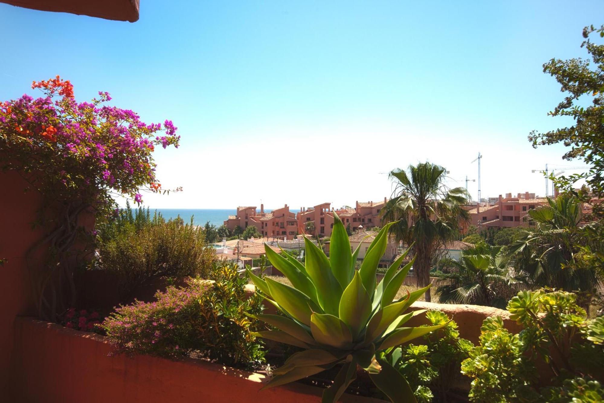 Bahia Beach Apartments إِستيبونا الغرفة الصورة