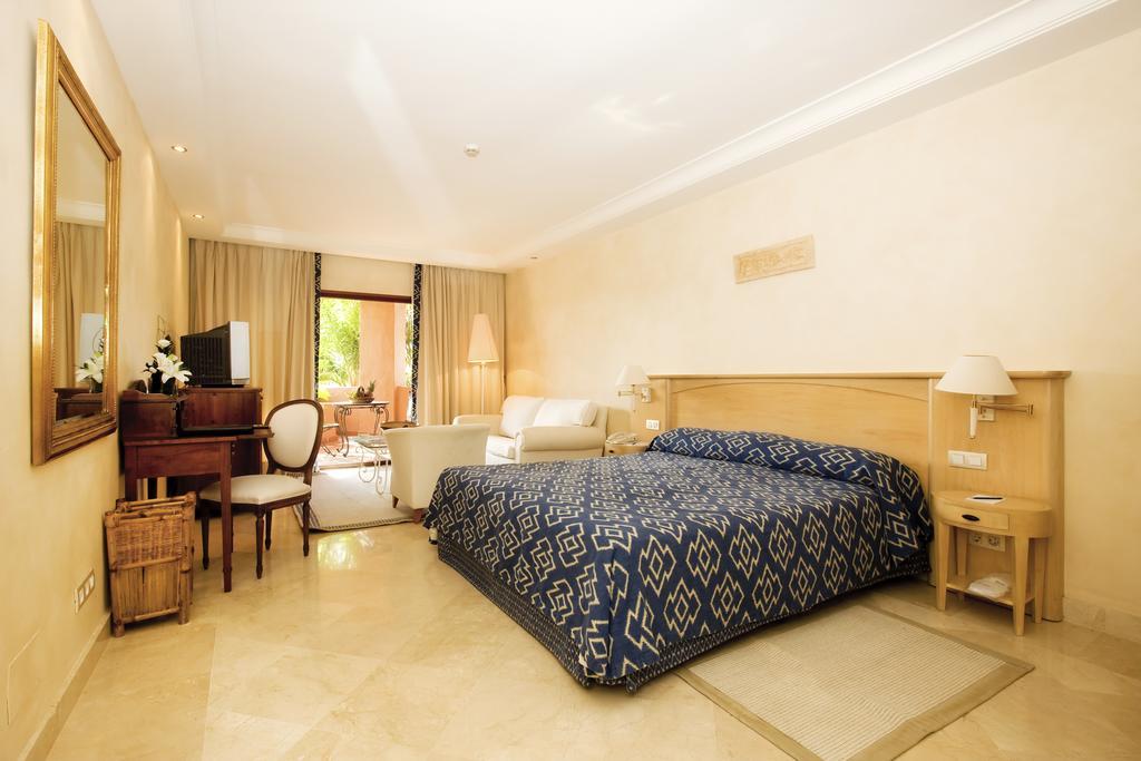 Bahia Beach Apartments إِستيبونا الغرفة الصورة